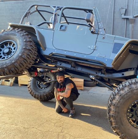 Deon Cole took a picture under his jeep for an Instagram post.Source: Instagram